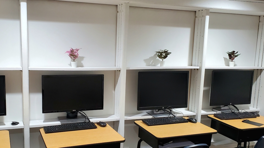 Individual computer stations